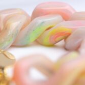 Vanessa Baroni: Flat Chain Bracelet Neon Rainbow, tomfoolery