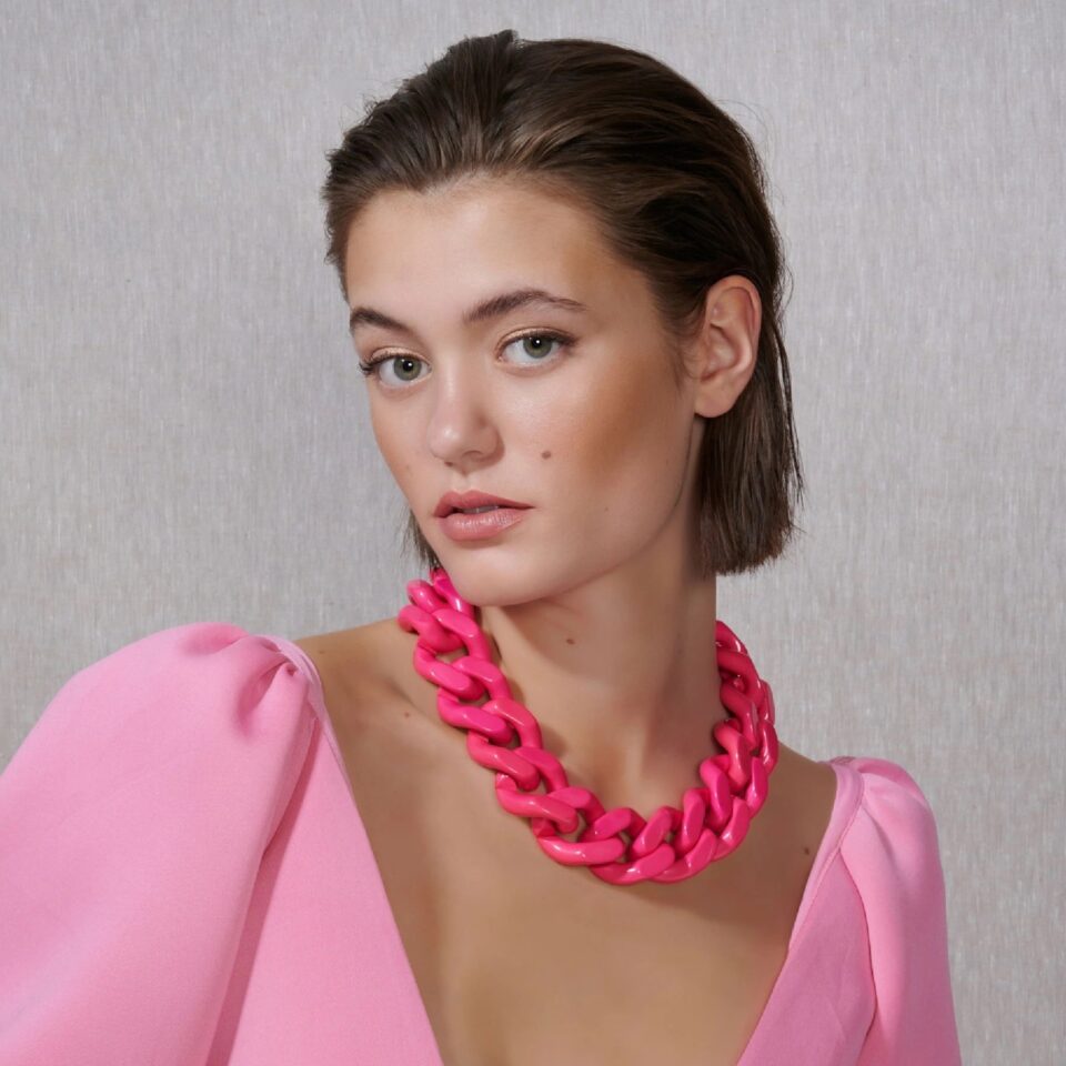 Vanessa Baroni: BIG Flat Chain Necklace pink, tomfoolery